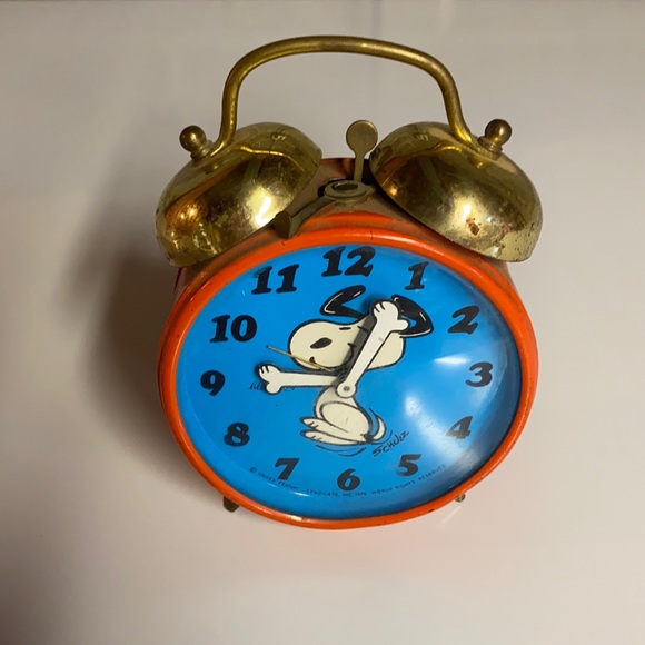 Snoopy clock - Picture 2 of 5